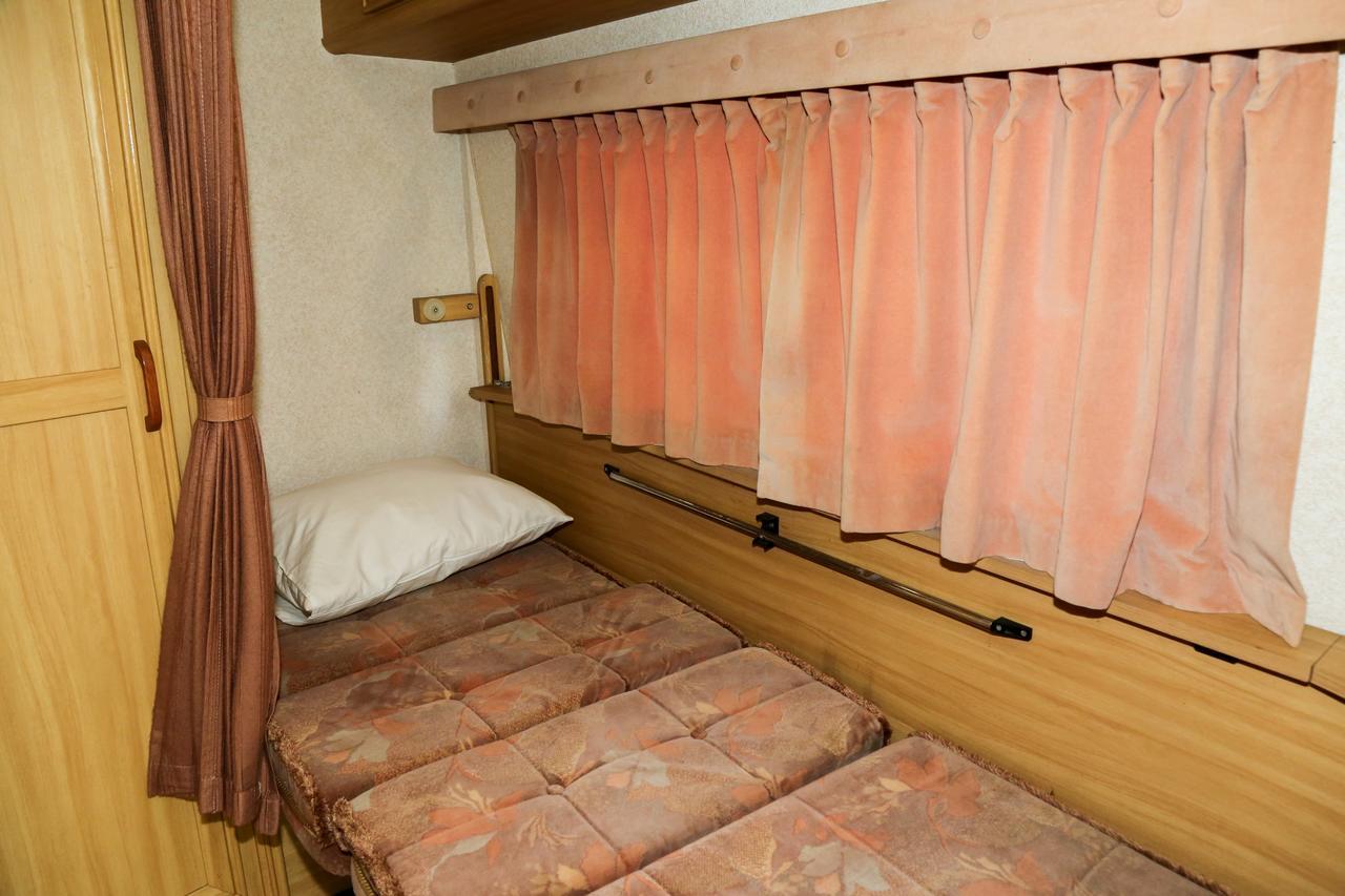 Malwathu Oya Caravan Park Bed and Breakfast Anuradhapura Esterno foto